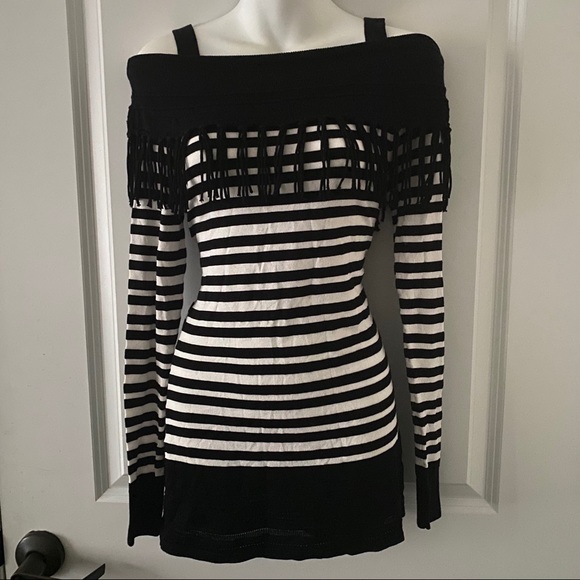 ☀️ Super Cute WHBM Lightweight Sweater Fringe - Picture 5 of 5